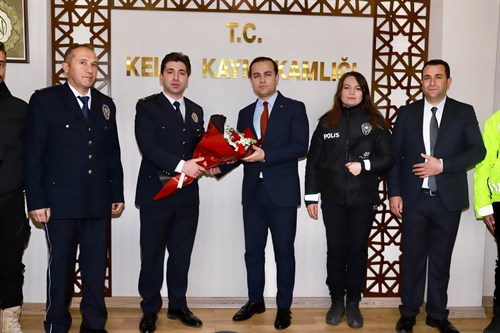 İlçe Kaymakamımız , Türk Polis Teşkilatının 180. kuruluş yıl dönümü münasebetiyle İlçe Emniyet Amirliği teşkilat mensuplarını makamında kabul etti.